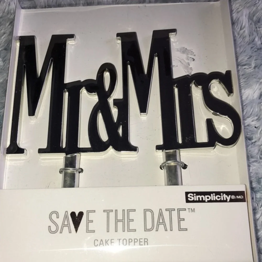 Mr. & Mrs. Wedding Cake Topper Silver Mirror Look New‎